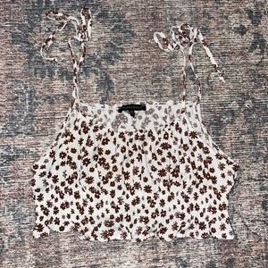 KENDALL & KYLIE FLOWER CROP TOP- ADJUSTABLE TIE STRAP- Size MEDIUM- perf condit!